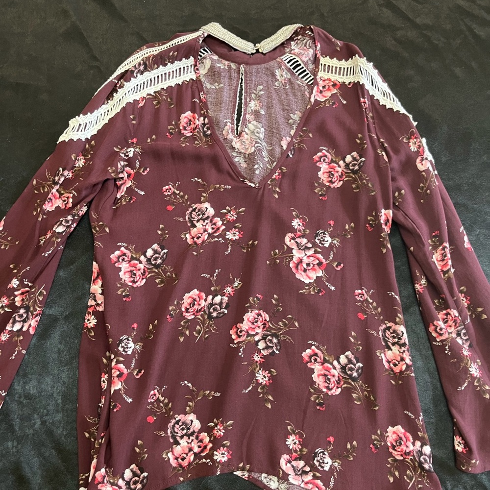 Buckle Womens blouse